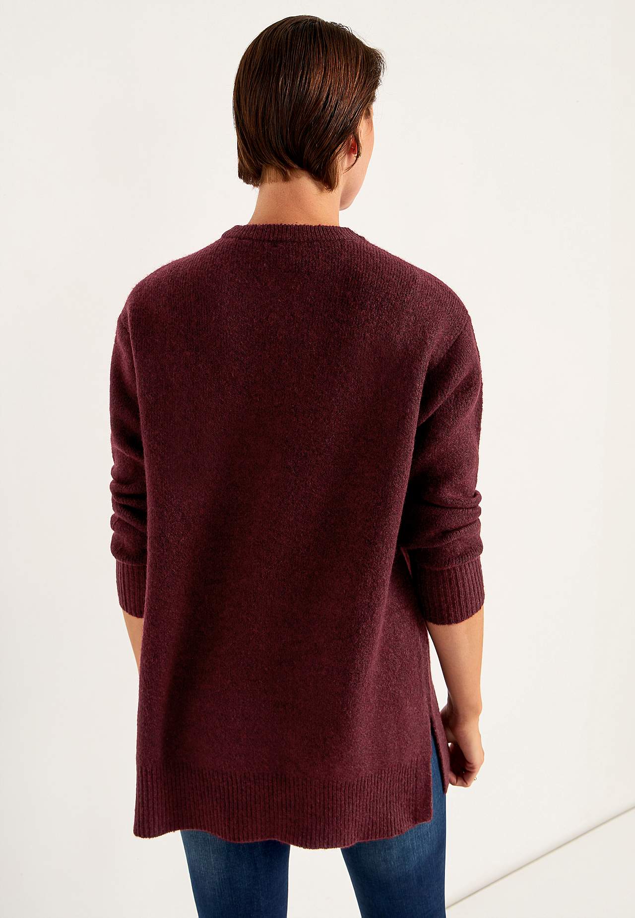 Gestrickte Tunika mit Schlitzen