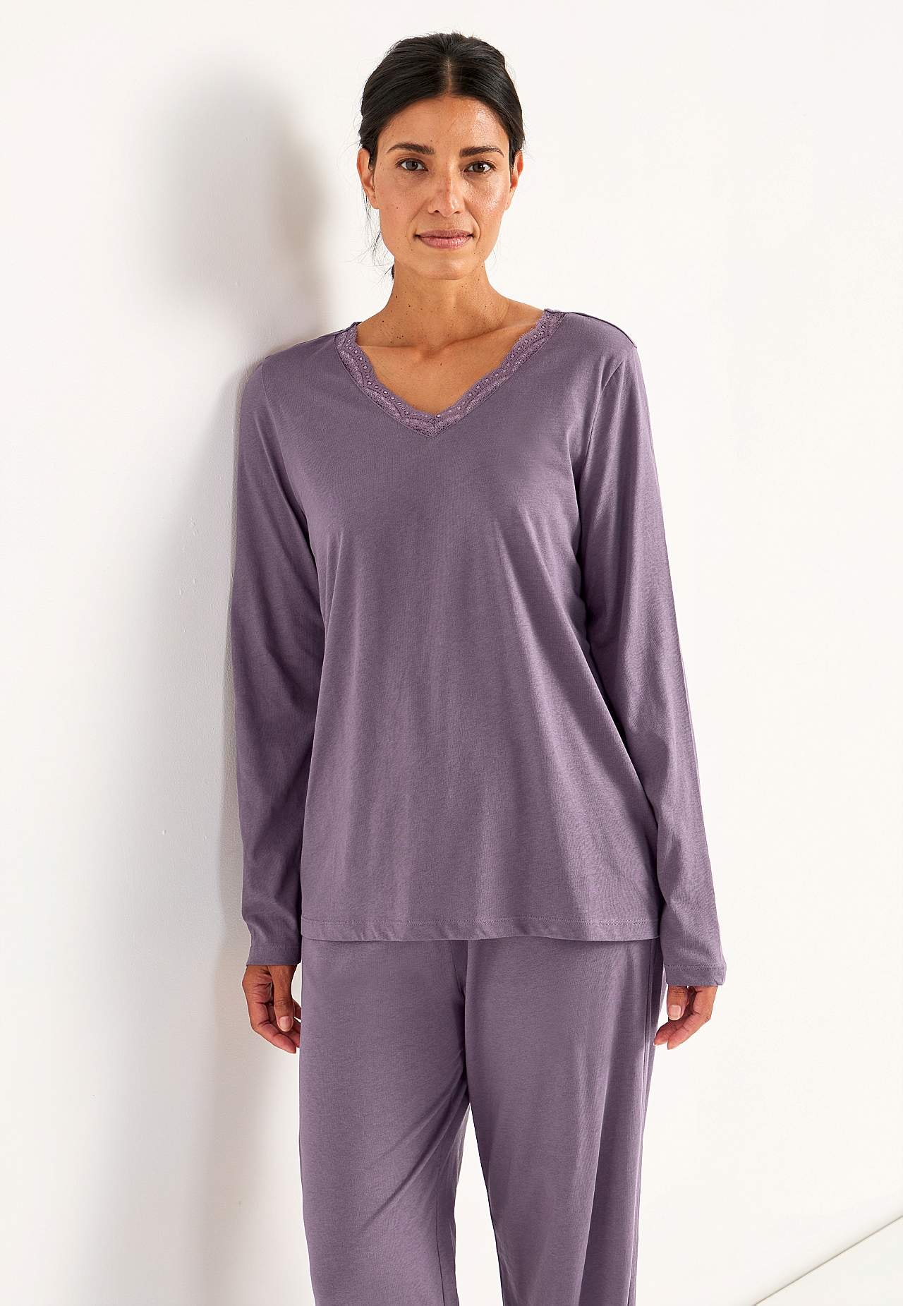 Zweiteiligerer Pyjama mit Spitzenborte