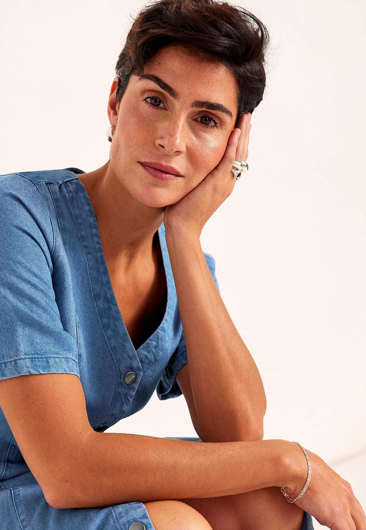 Ultra-weiches Premium Jeanskleid mit Knöpfen