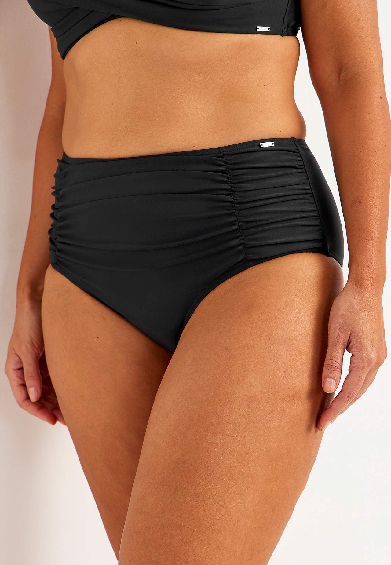 Bikini-Unterteil mit hohem Bund