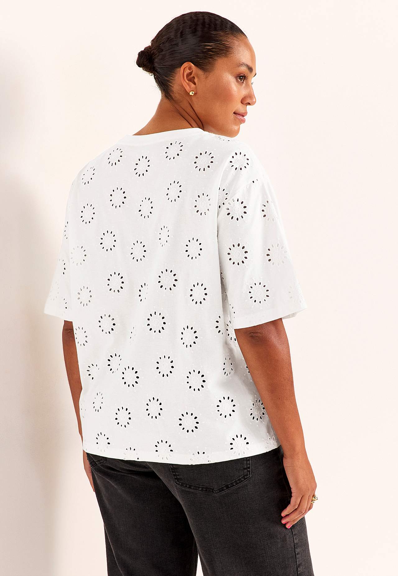 Jersey-Top mit gesticktem Lochmuster