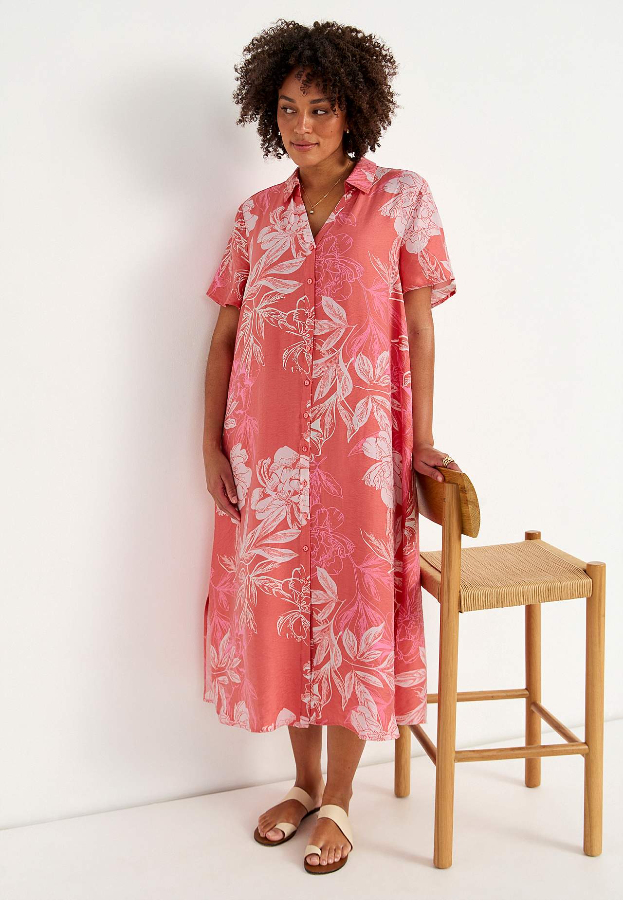 Blumiges Hemdkleid aus weicher Viskose