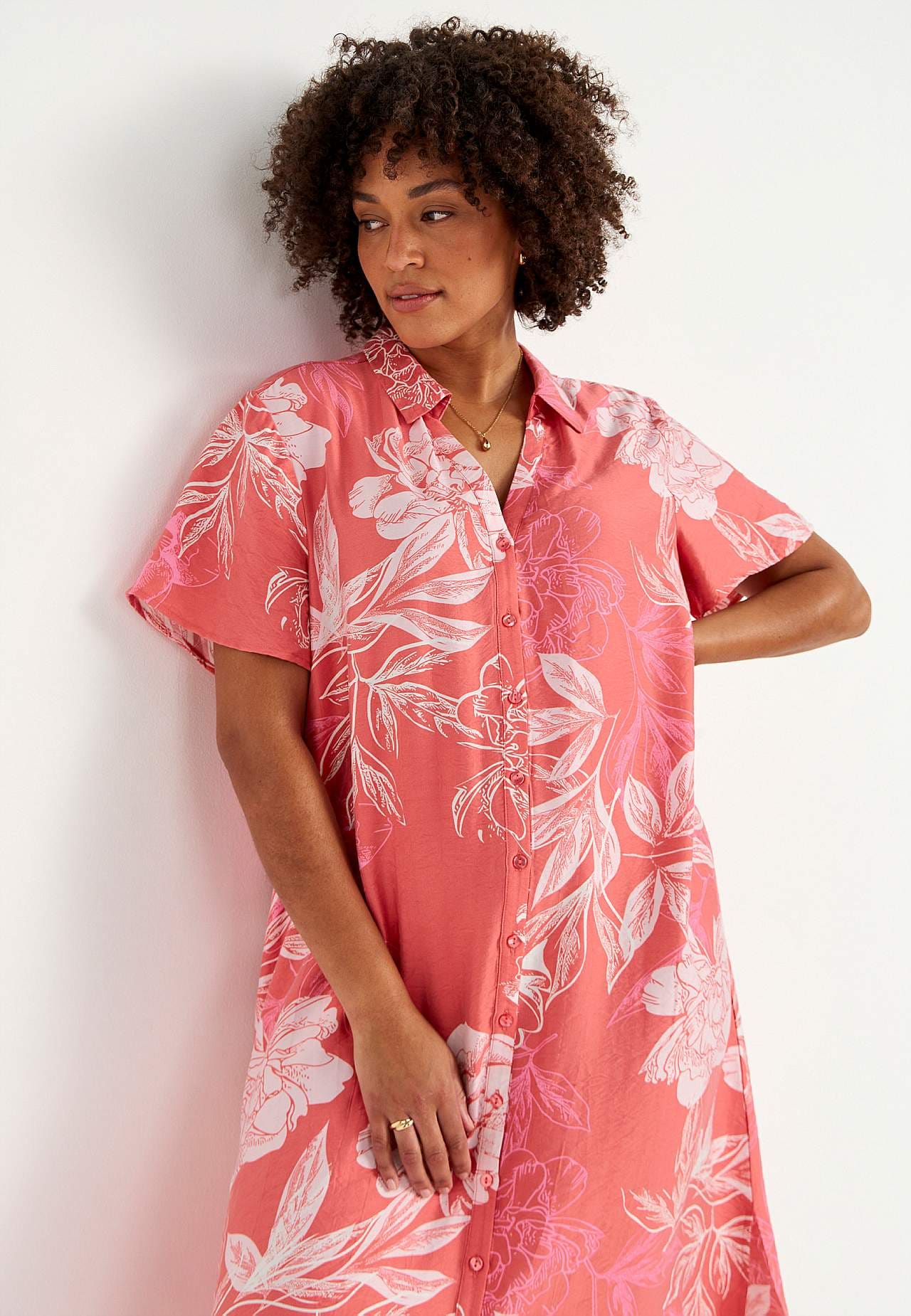 Blumiges Hemdkleid aus weicher Viskose