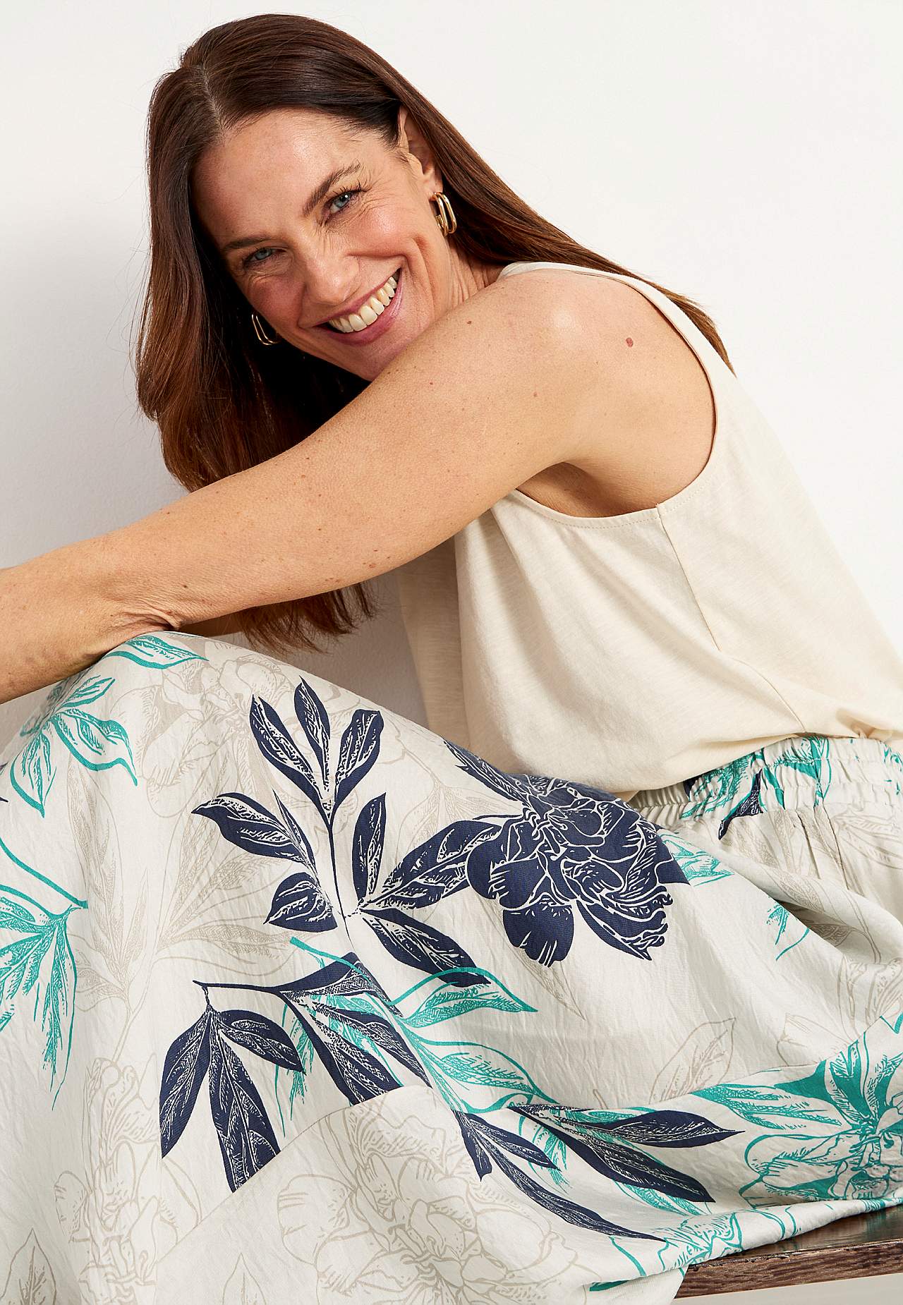 Blumiger Rock mit Taschen