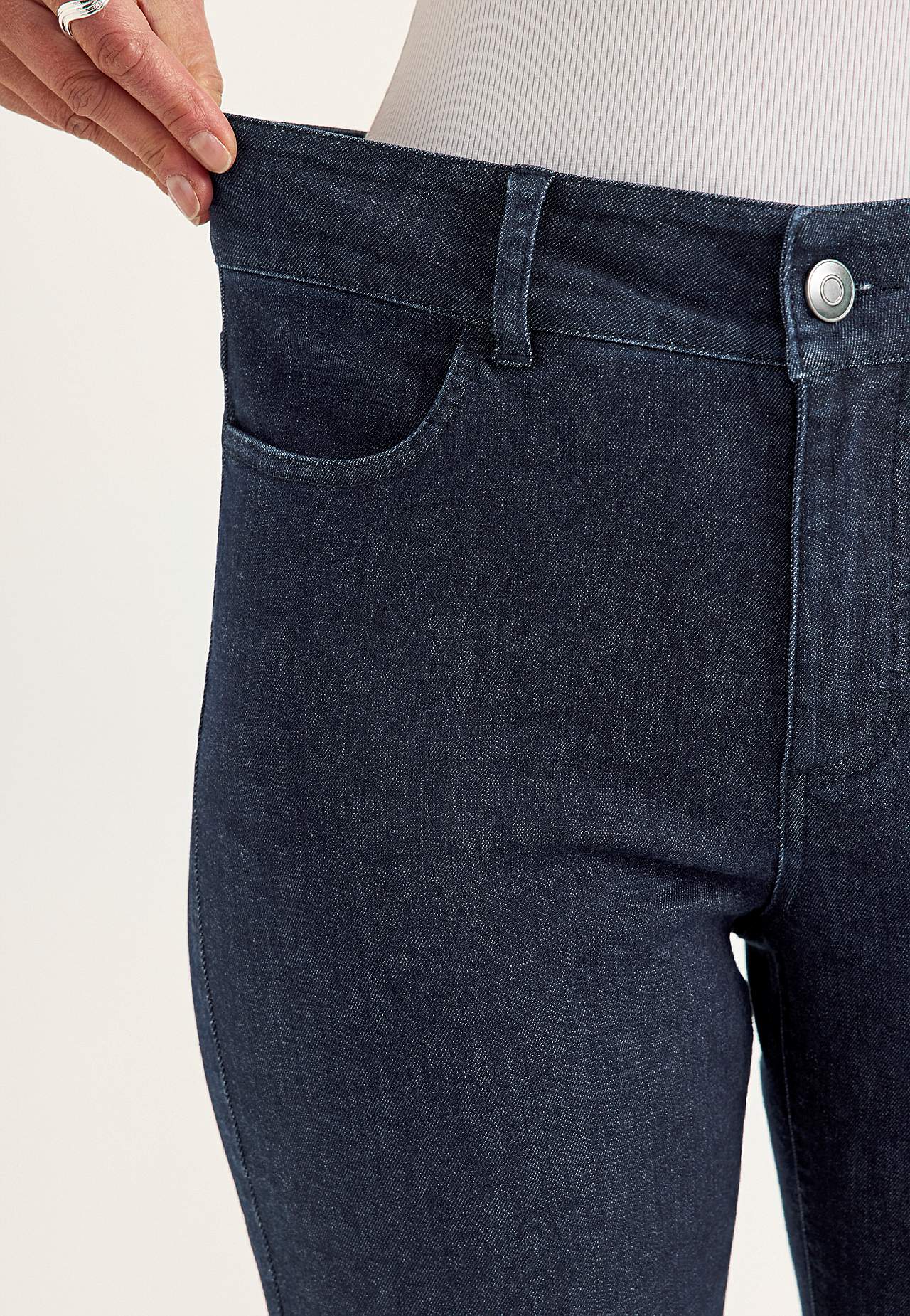 Gerade Jeans aus superstretch Denim - zwei Längen