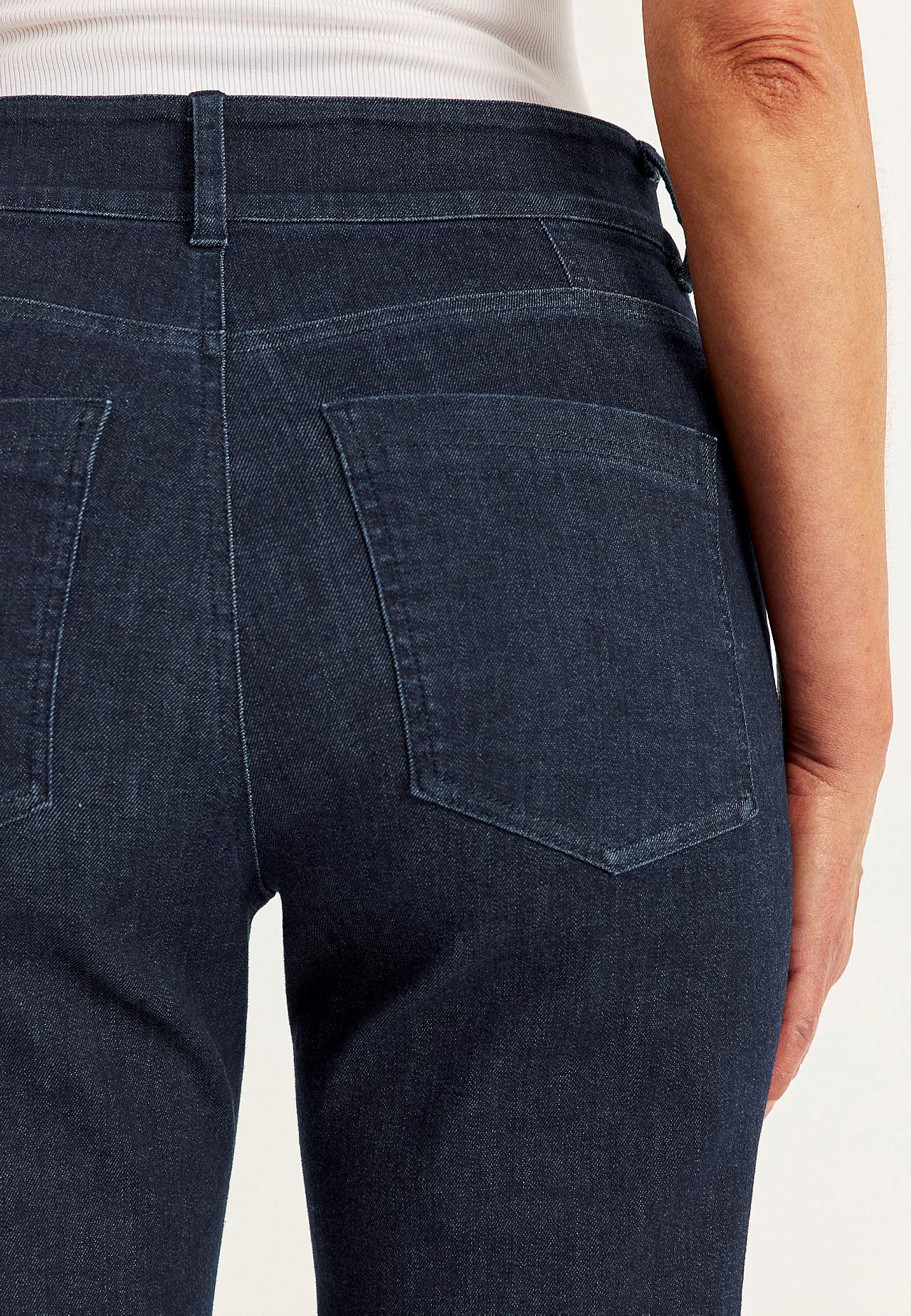 Gerade Jeans aus superstretch Denim - zwei Längen