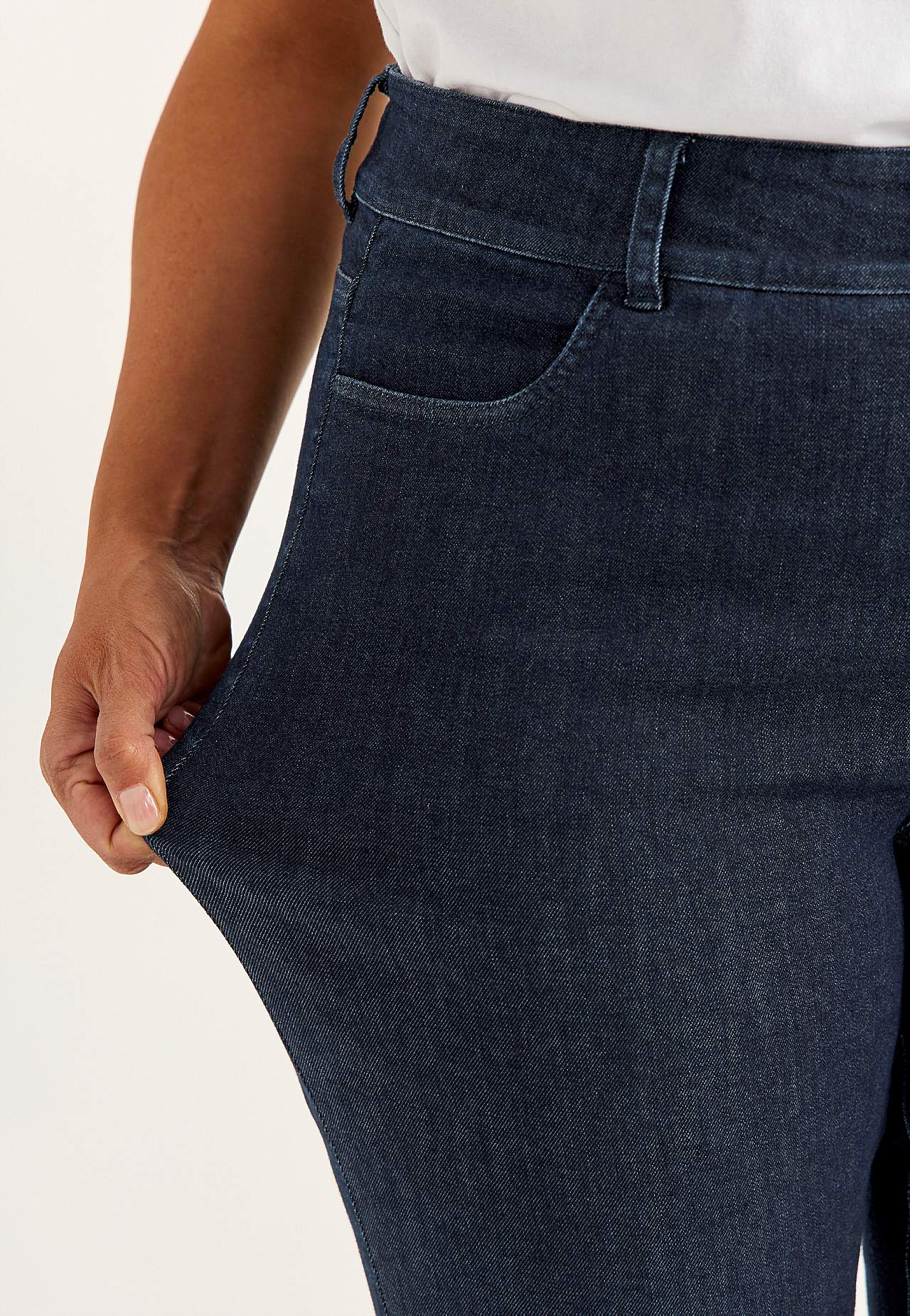 Gerade Jeans aus superstretch Denim - zwei Längen