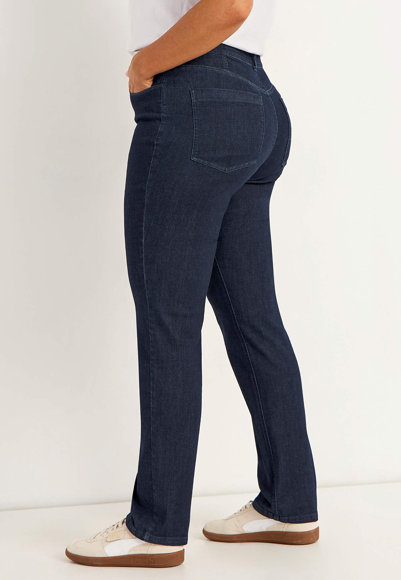 Gerade Jeans aus superstretch Denim - zwei Längen
