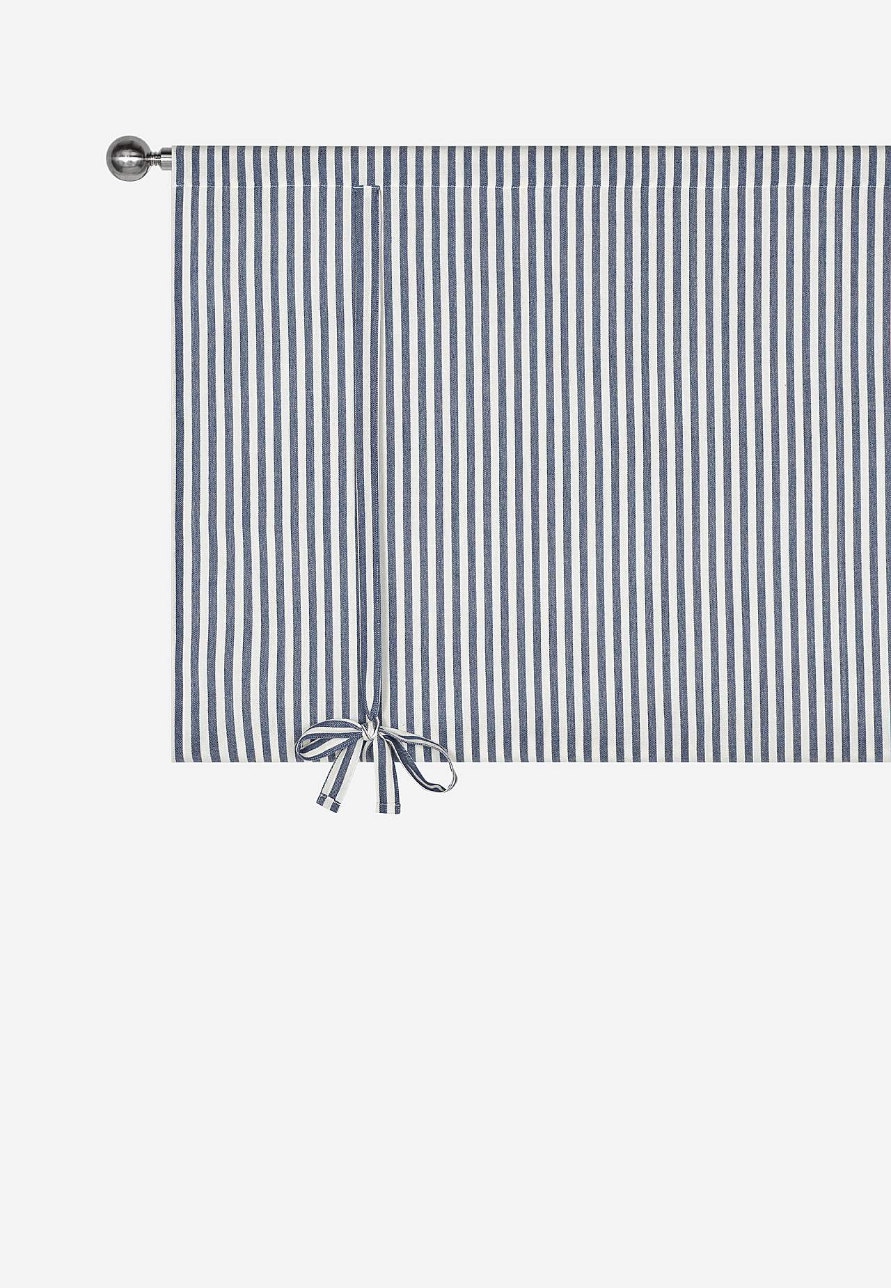 Gewebter, gestreifter Raffvorhang