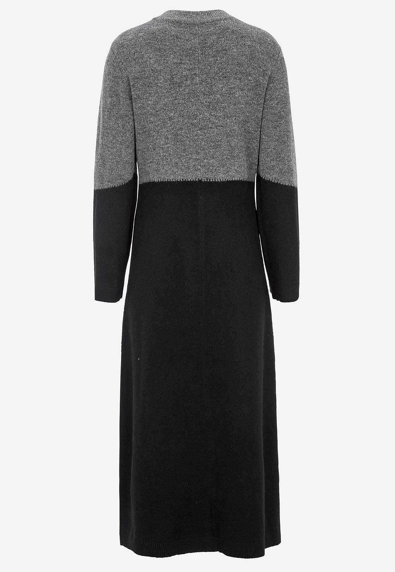 Langes Strickkleid